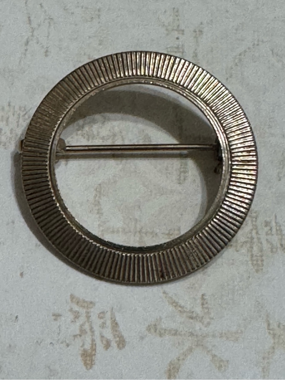 VINTAGE MINIMALIST BROOCH